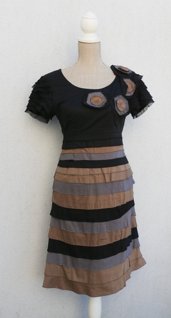 Magnifique robe habillée T38, Taille 38/40 (M), Enlèvement ou Envoi, Comme neuf, Almatrichi