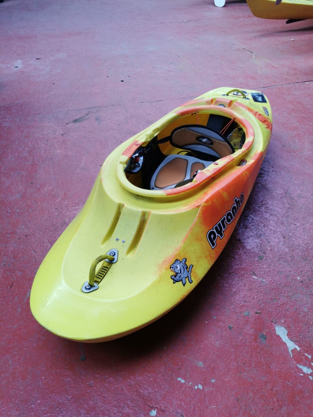 Pyranha freestyle kayak size M, Watersport en Boten, Ophalen, Gebruikt, 1-persoons