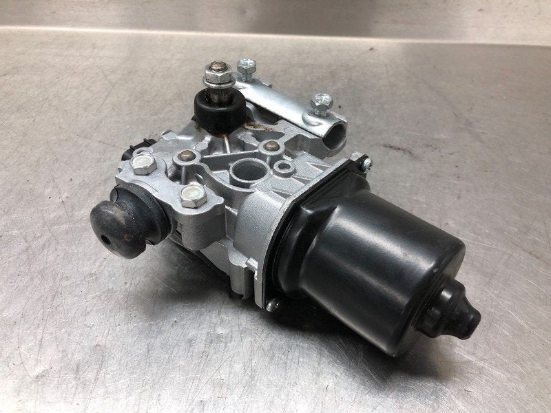 MOTEUR ESSUIE-GLACE AVANT Mazda MX-5 (ND) (|6617C081|), Utilisé, Mazda