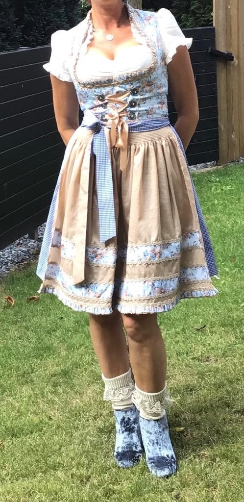 Schitterende dirndl 1 x gedragen beige licht blauw maat 38 m, Kleding | Dames, Maat 38/40 (M), Overige typen, Beige, Nieuw