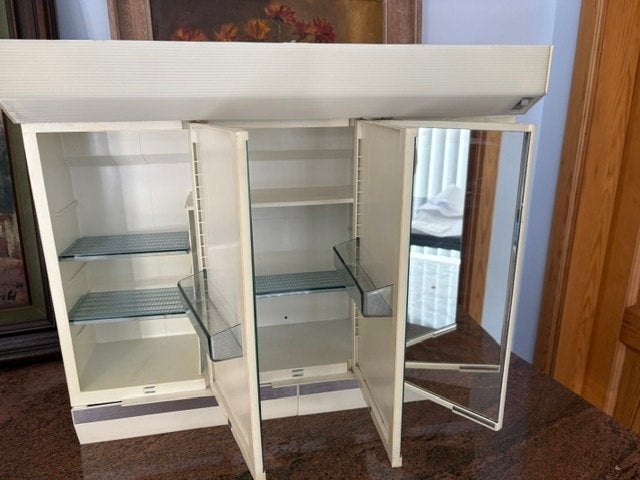 Armoire de toilette ou de pharmacie avec éclairage, Enlèvement, Utilisé, Blanc