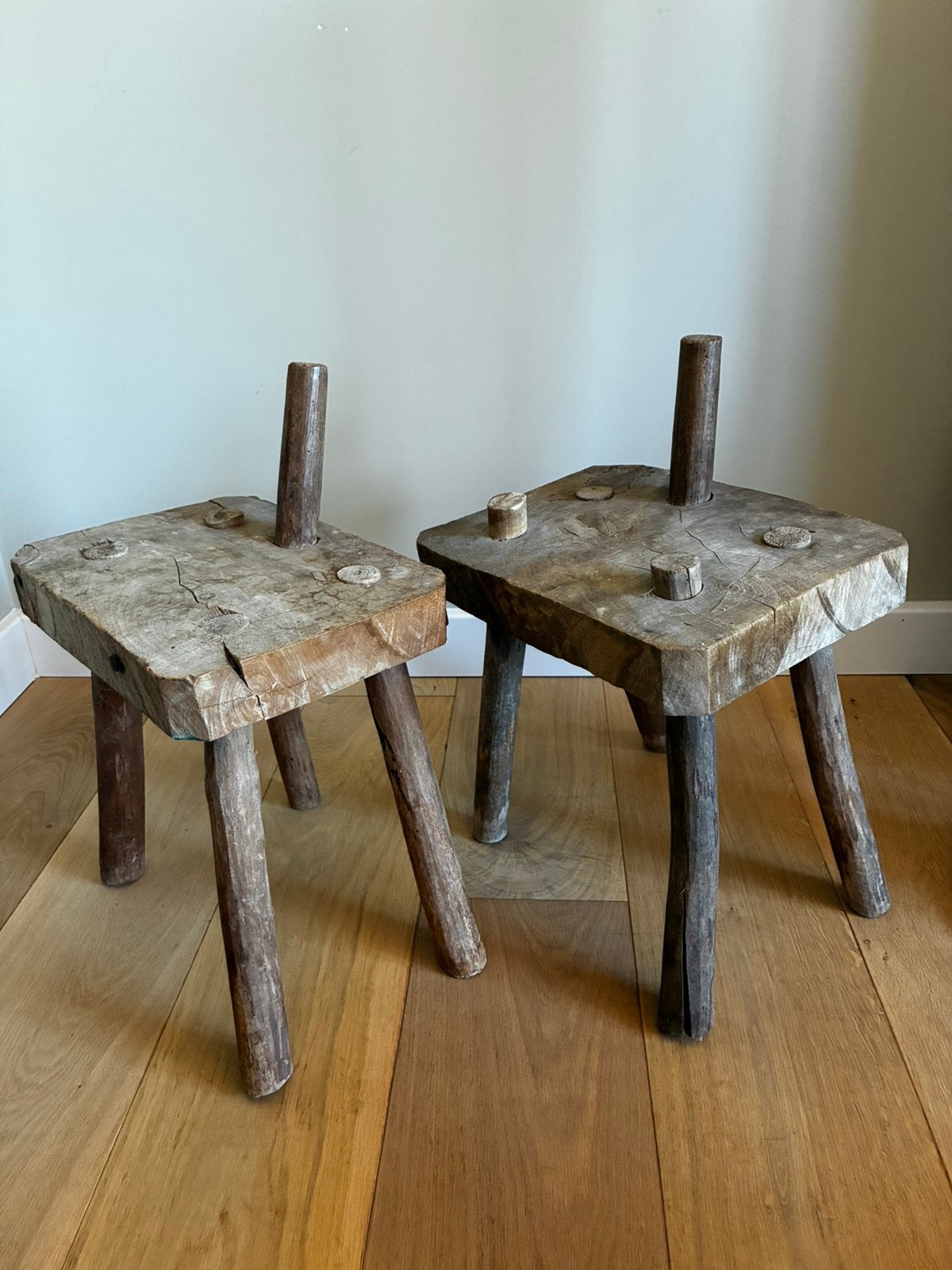 Set van 2 melk krukjes, Ophalen, Gebruikt, Hout