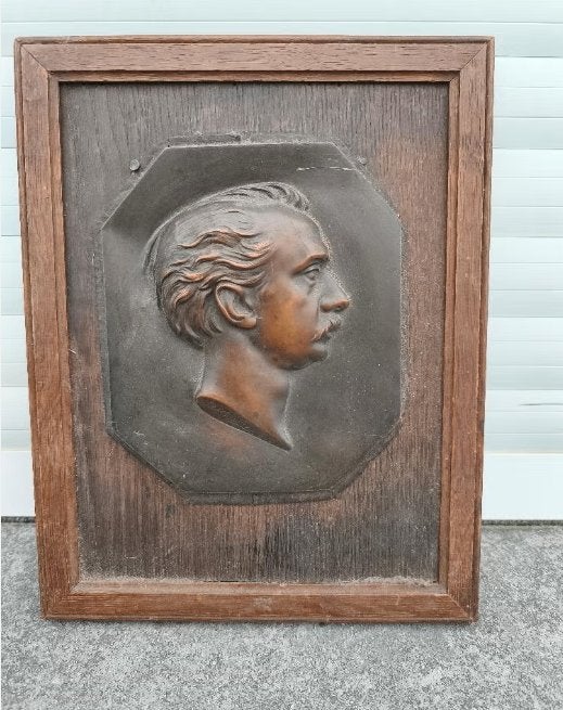 Plaque en bronze portrait anto carte signe ch brunin, Antiquités & Art, Enlèvement ou Envoi, Bronze
