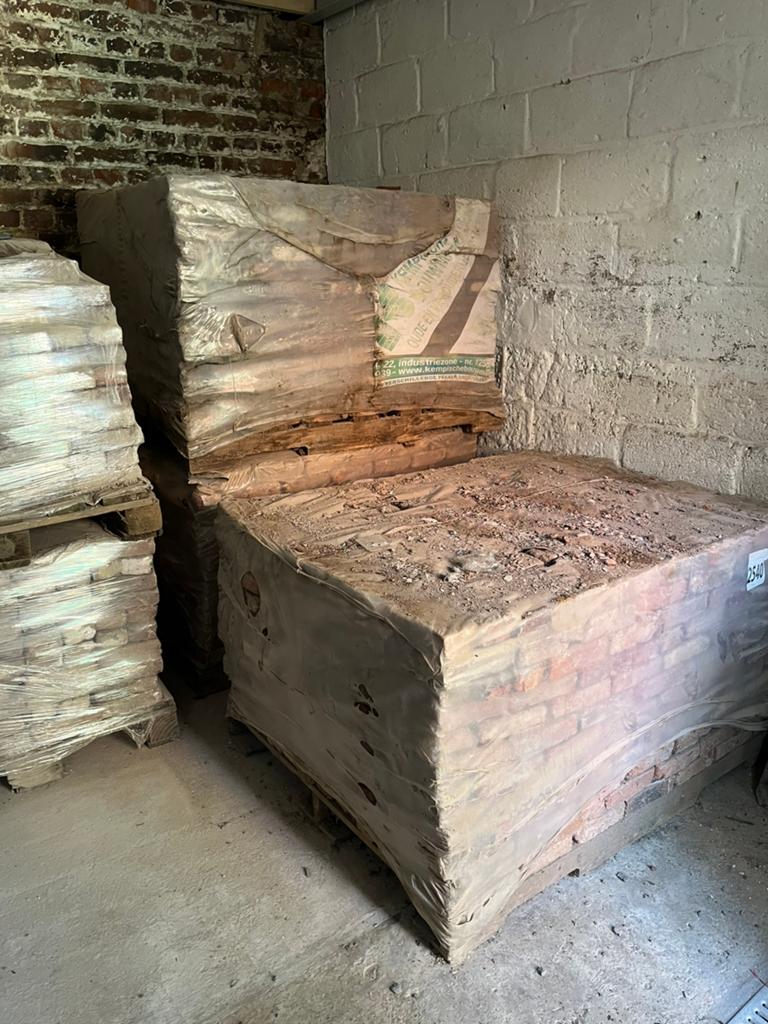 Oude klampsteen, Doe-het-zelf en Bouw, Metselstenen, Ophalen, Zo goed als nieuw