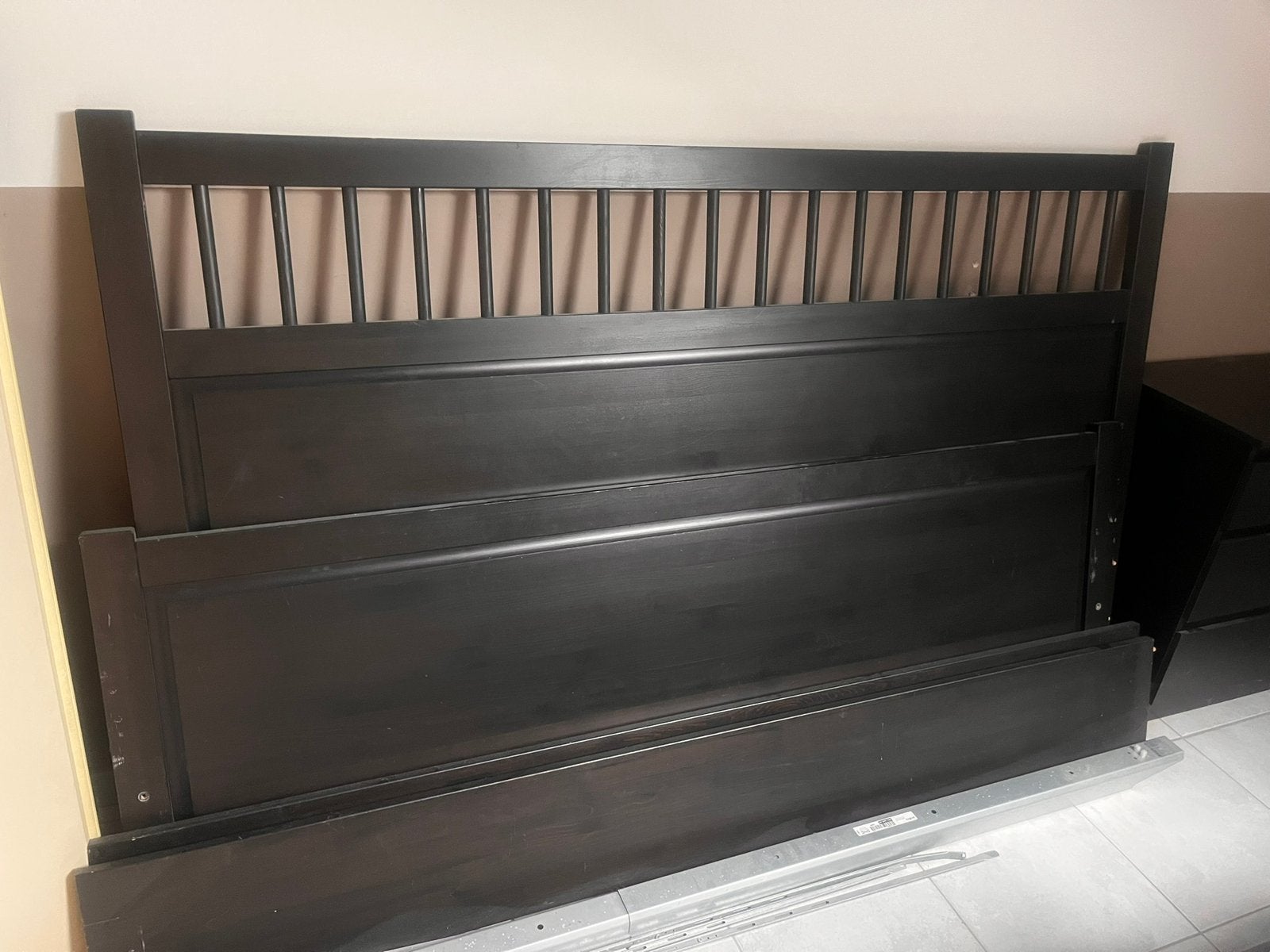 Ikea Hemnes 180x200, Huis en Inrichting, Slaapkamer | Bedden, Ophalen, Gebruikt, Zwart, Tweepersoons