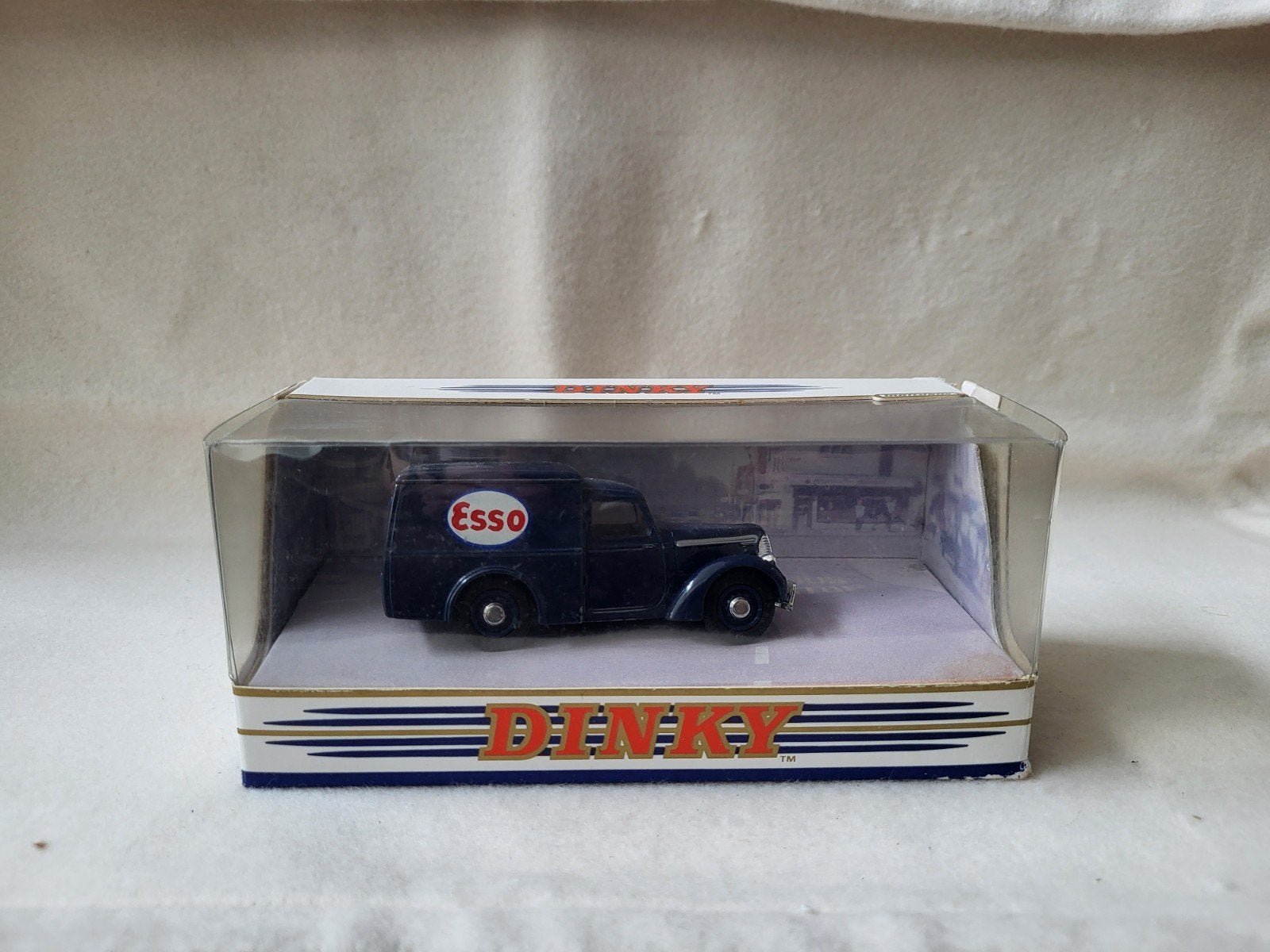 Boîte d'allumettes Dinky DY8B 1948 Commer 8 CWT par Esso, Enlèvement ou Envoi, Matchbox