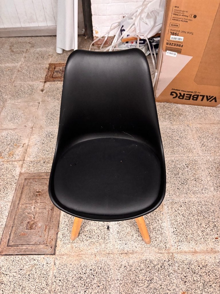 Chaise noire style scandinave, pieds en bois (6 dispo), Maison & Meubles, Enlèvement, Bois, Noir, Cinq, Six Chaises ou plus