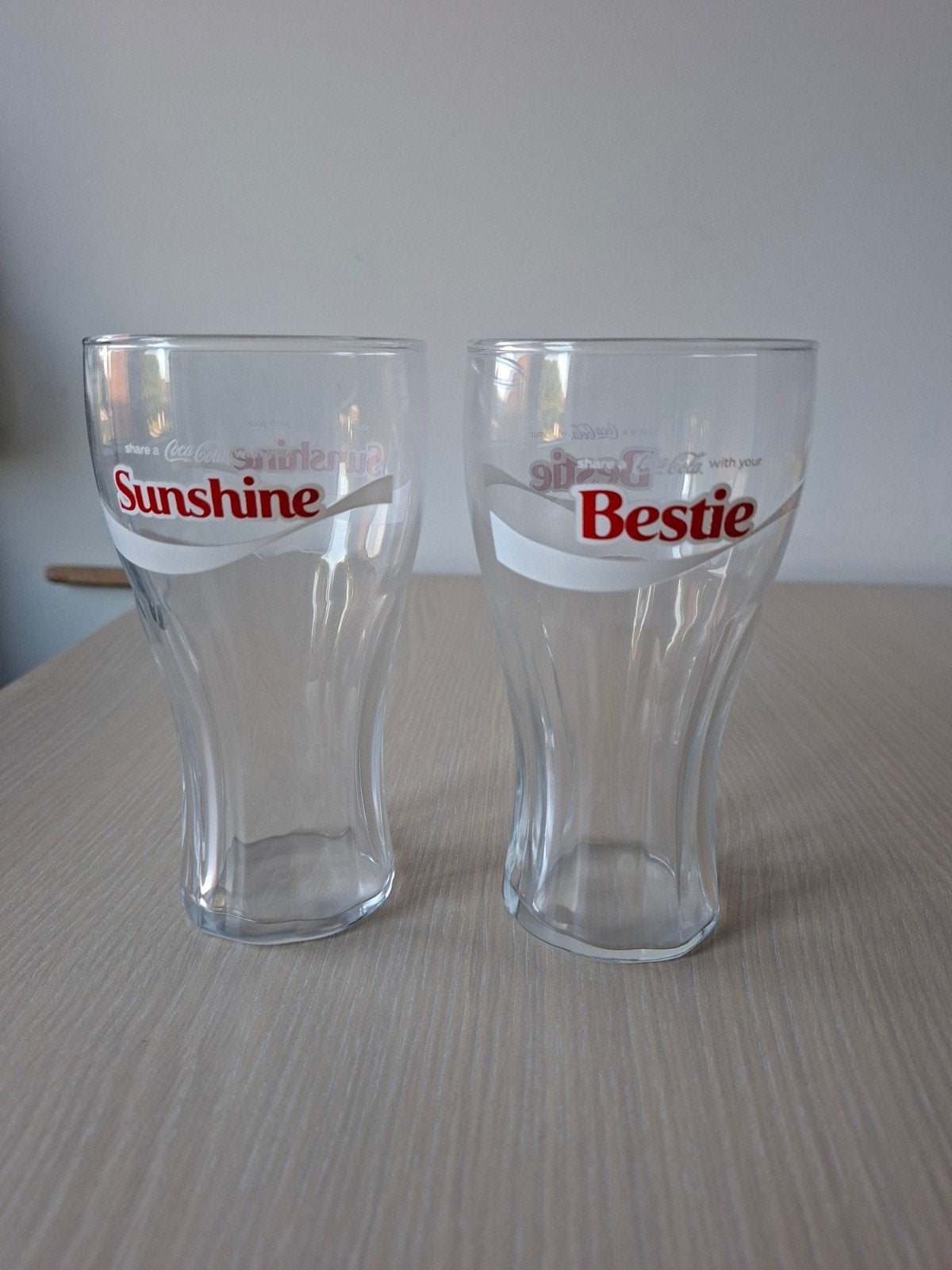 2 cola glazen verzameleditie ´Sunshine´ en ´Bestie´, Ophalen
