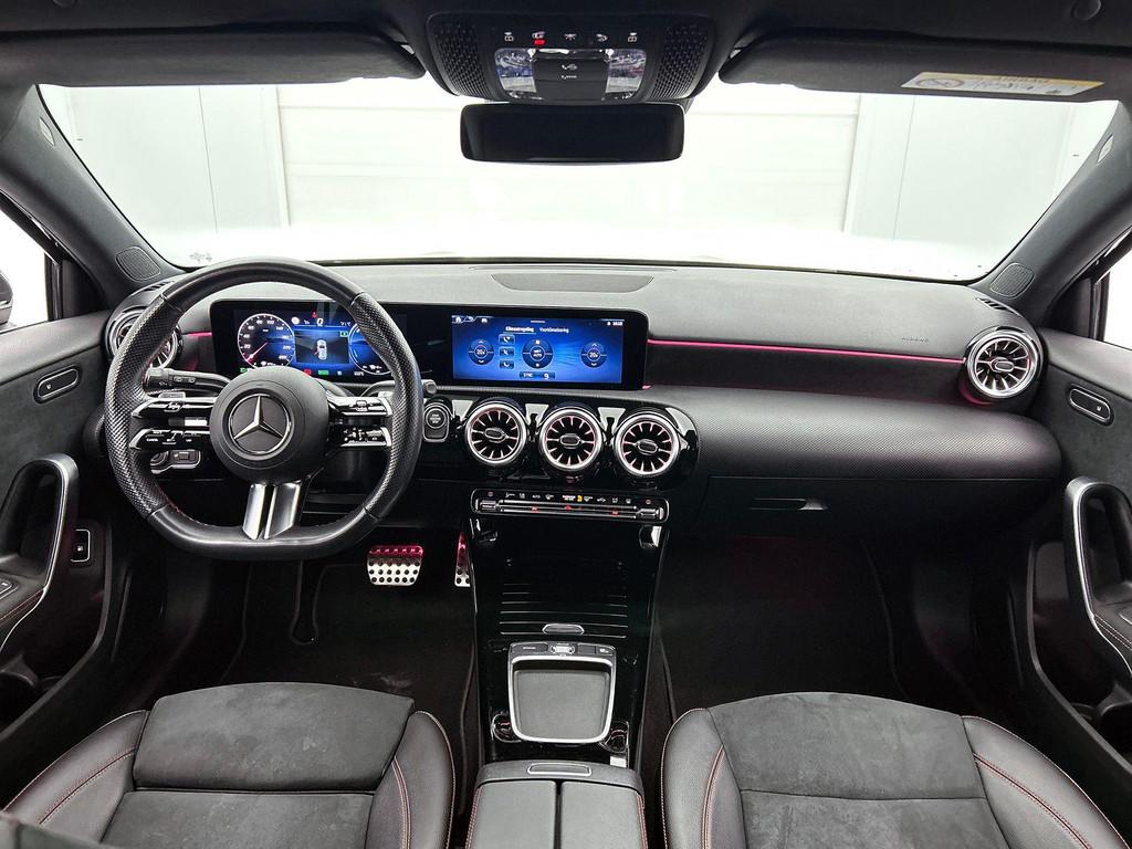 Mercedes-Benz A-klasse 250 e Hatchback AMG Line Verwarmde Ze, https://public.car-pass.be/vhr/edcdfc54-4420-4c9a-b0fe-f69bb206e25d