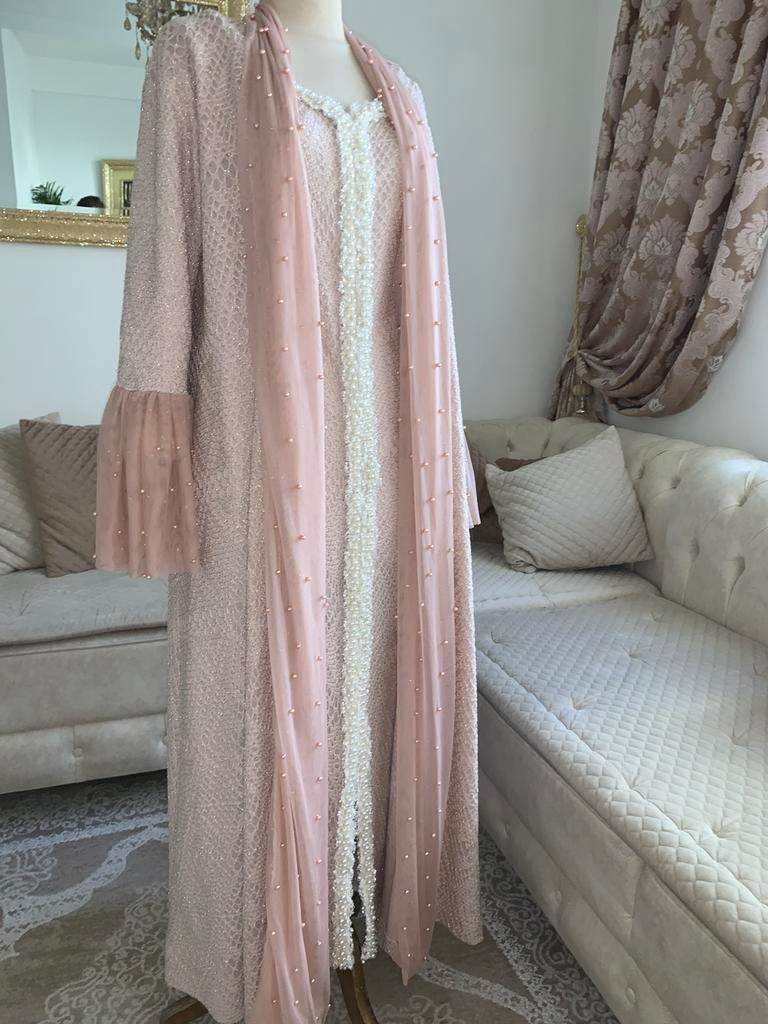 Ensemble robe et sa abaya, Vêtements | Femmes, Enlèvement, Comme neuf, Rose