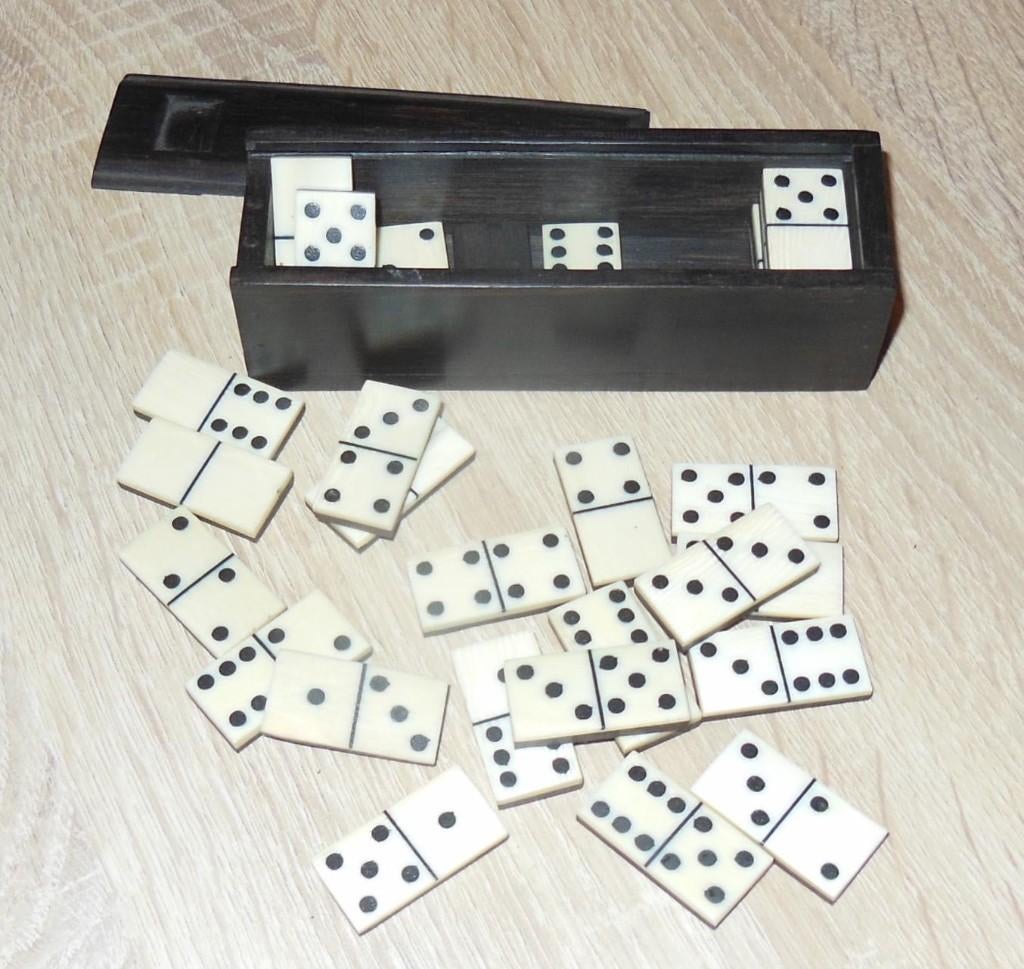 Jeux de Domino bois précieux et ivoirine provenance Congo, Envoi, Neuf