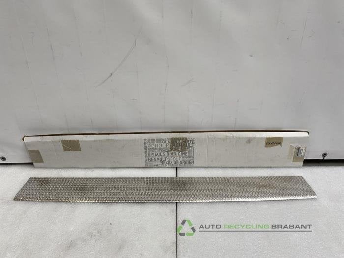 Bande décorative d'un Renault Trafic, -, 3 mois de garantie, Utilisé, -