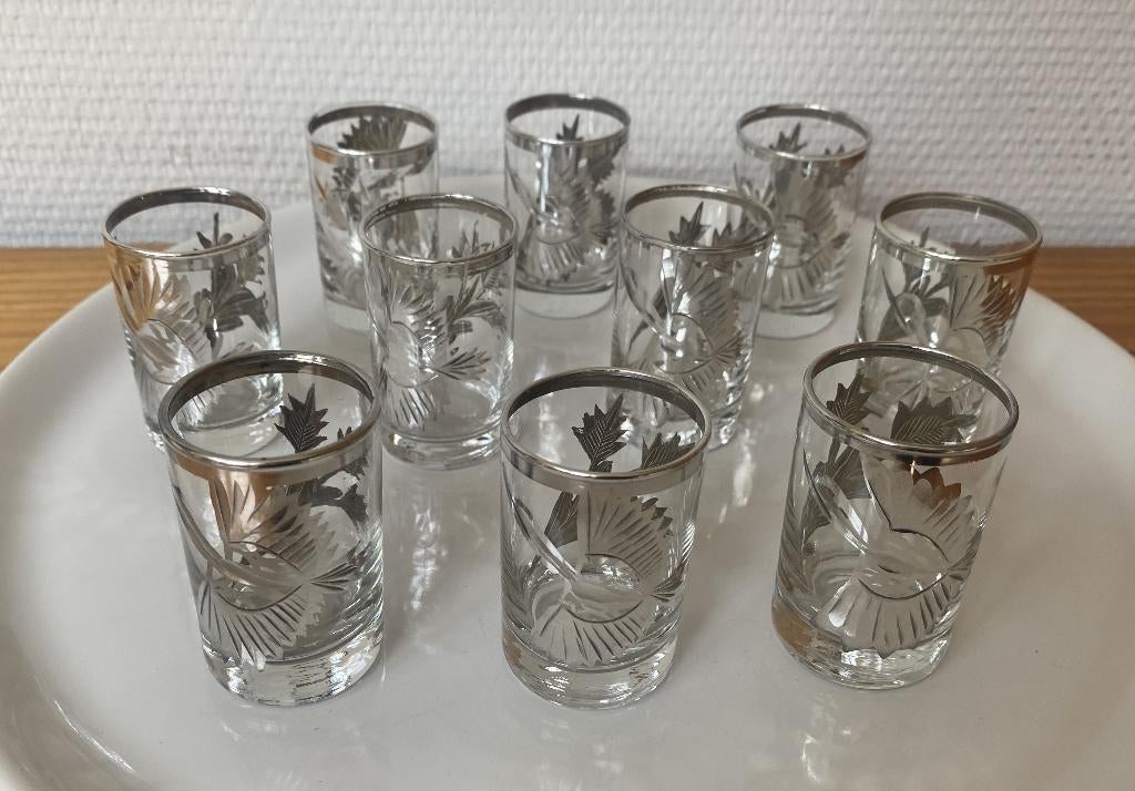 10 verres à shot vintage années 1960 (6 cm), Enlèvement ou Envoi, Comme neuf, Verres et Verres à shot