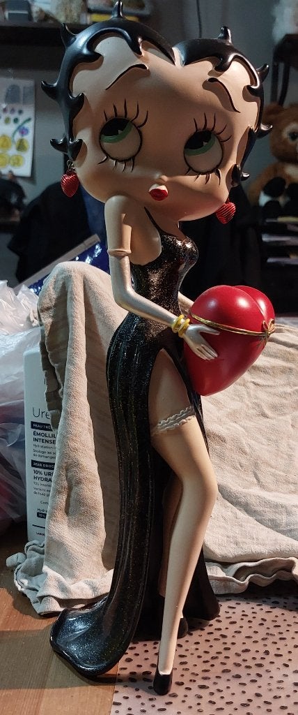 Betty boop beeld met hart, Verzamelen, Ophalen, Betty Boop, Zo goed als nieuw, Beeldje of Figuurtje