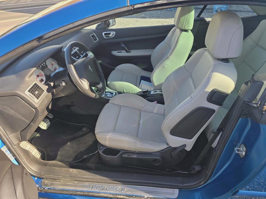 Peugeot 307cc in zeer goede staat,bouwjaar 2006, Auto's, Beige, Cabriolet, Blauw, Leder