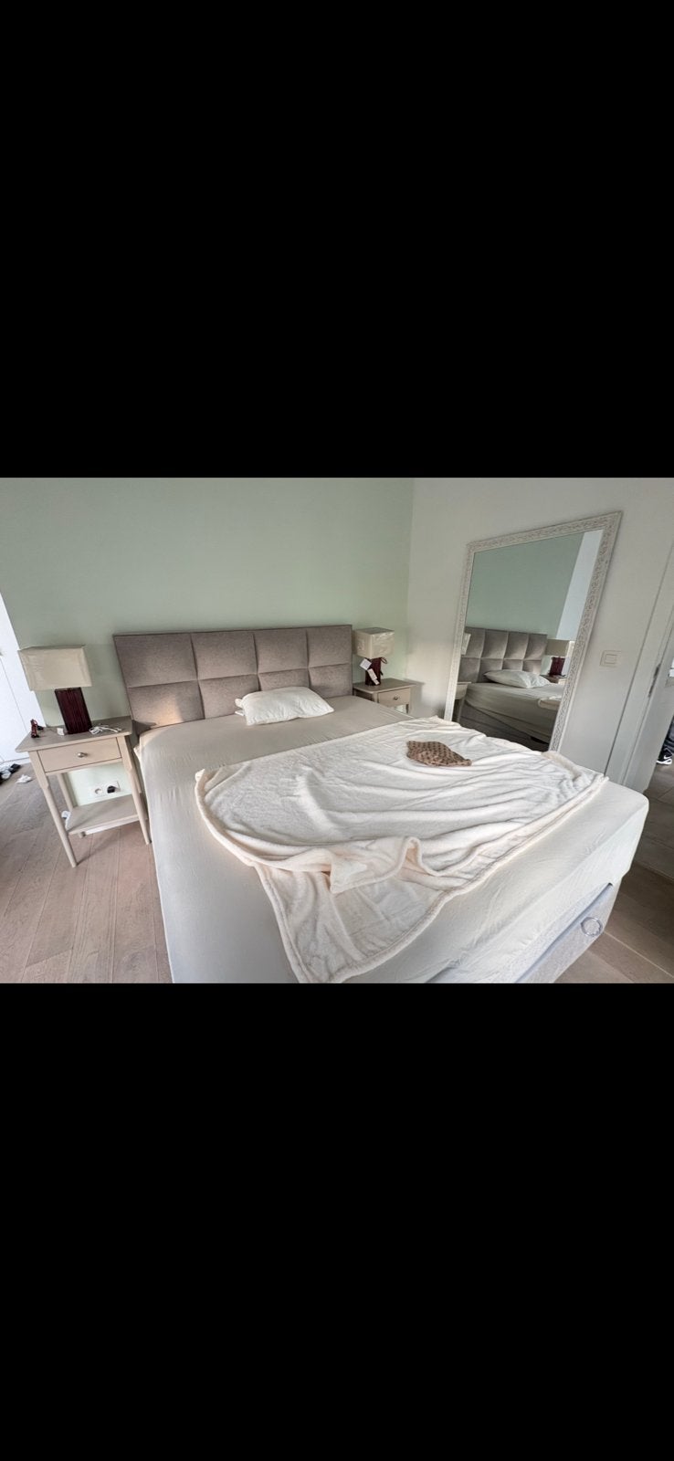 Bed met matras, Anvers (ville)