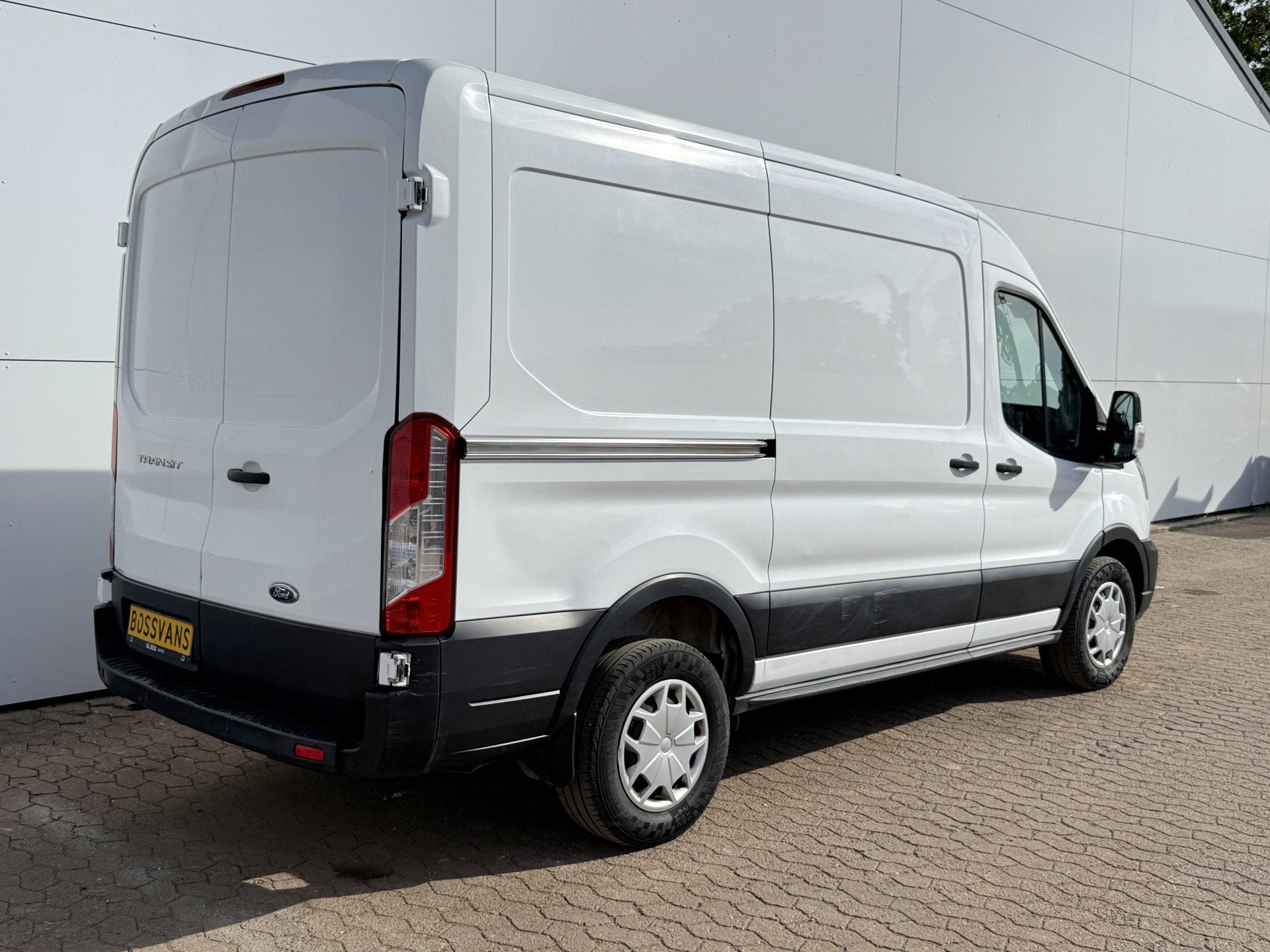 Ford Transit 2.0 TDCI 165PK L2H2 Airco Cruise Control Blueto, Autos, Achat, 2199 kg, 110 kW, Entreprise