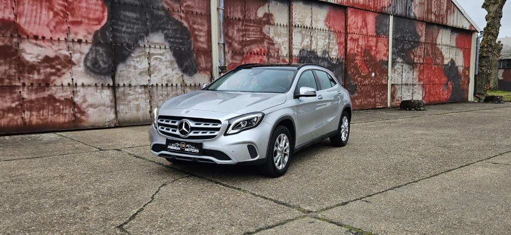 MERCEDES GLA 200 *PANO/LED/LEDER/CAMERA/NAVI /***FULL OPTION, Cuir, Euro 6, Entretenue par le concessionnaire, Automatique