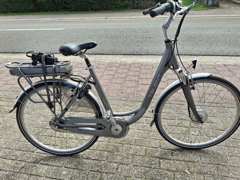 E bike talent amper 870 km in totaal nog maand garantie, Nieuw, 51 tot 55 cm, 50 km per accu of meer, Ophalen