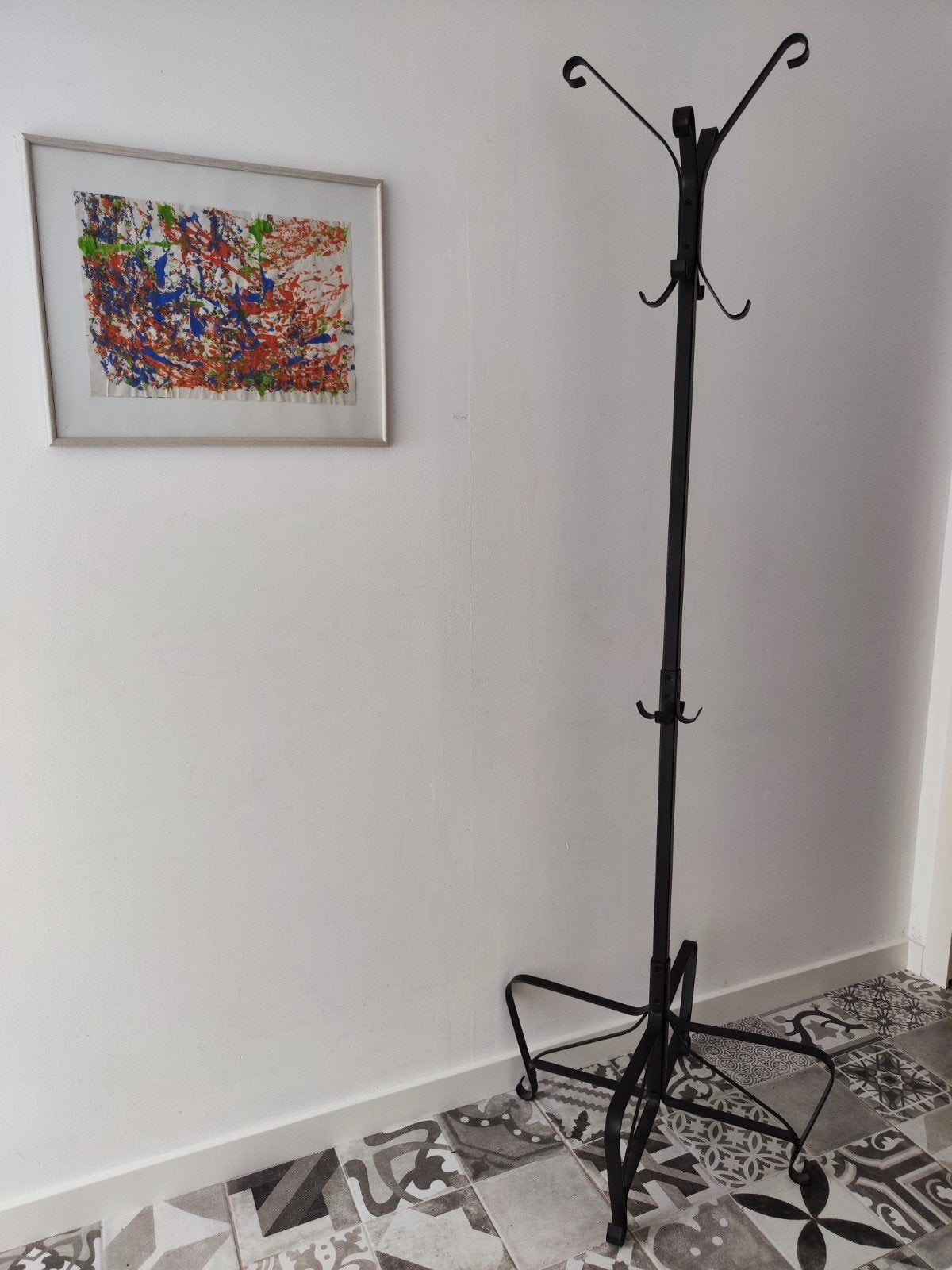 Zwarte metalen kapstok, Huis en Inrichting, Woonaccessoires | Kapstokken, Ophalen, Zo goed als nieuw, Metaal, Staande kapstok