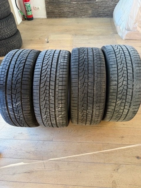 4 Pneus hiver Hankook 255/45R19 Winter I*Cept Evo02, Autos : Pièces & Accessoires, Pneus hiver, Pneu(s), Utilisé, Autre