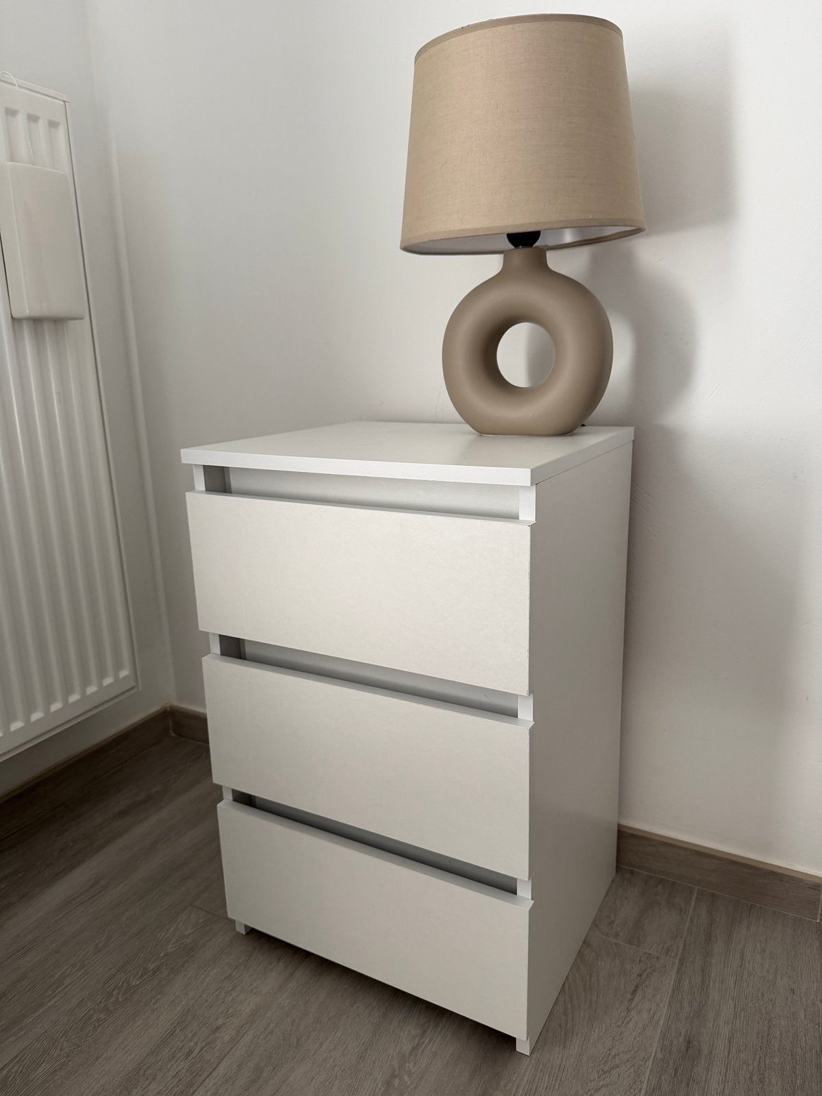 Kast, dressoir, nachtkastje, nachtkastje, wit hout, 3 laden, Ophalen, Gebruikt