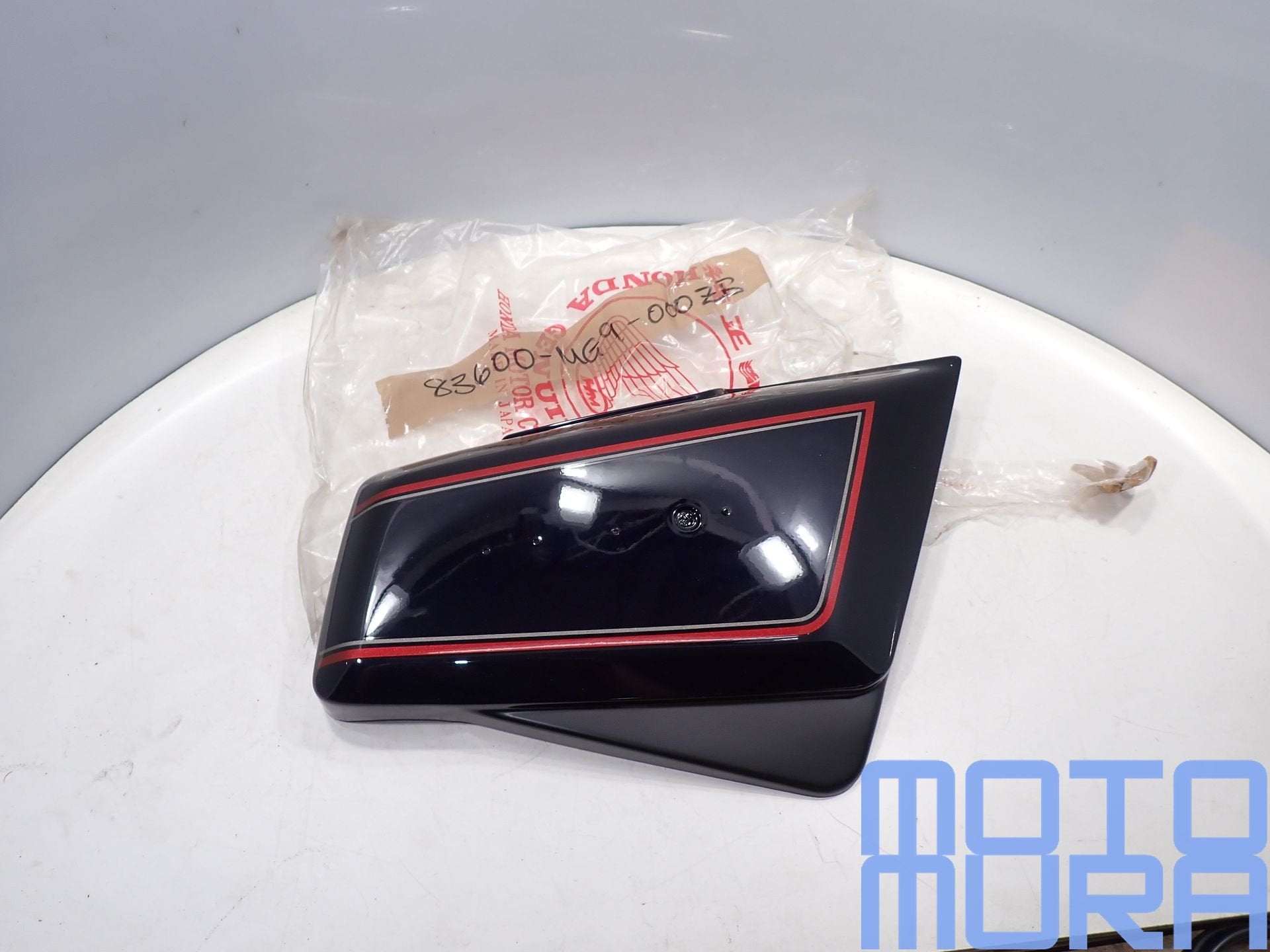 Nieuwe origineel zijkapje Honda GL1200 1984 - 1987 Goldwing, Motoren, Onderdelen | Honda, -, -, Nieuw, Ophalen of Verzenden
