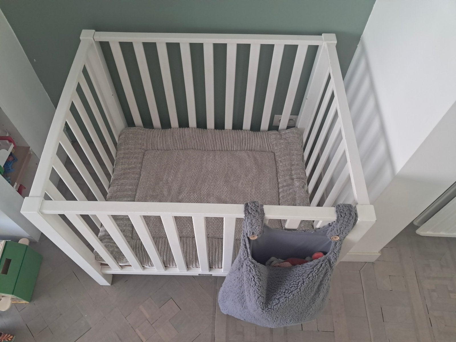 Bopita babybox wit (goede staat), Kinderen en Baby's, Ophalen, Zo goed als nieuw, Boxkleed