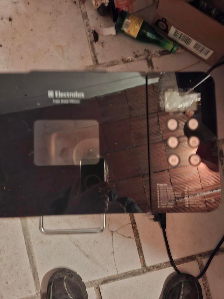 Wegens opruiming huis grootouders een broodbakmachine te vee, Enlèvement