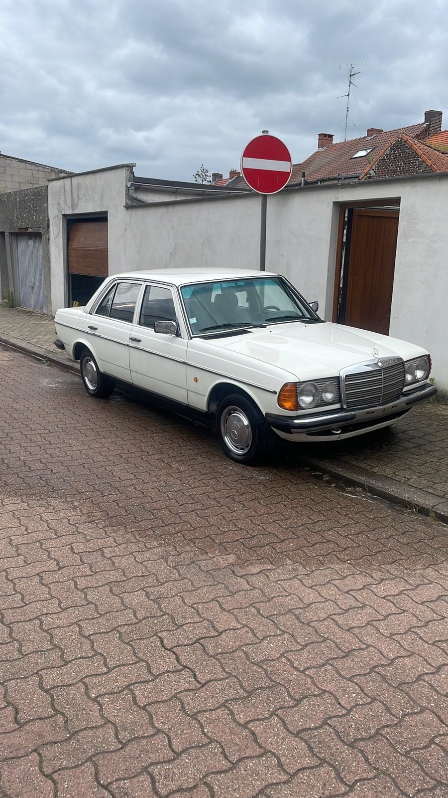 MERCEDES 200 D 1983, Autos, Particulier, Achat