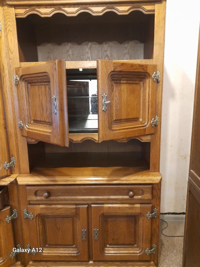 Meuble bar deux corps en chêne, Enlèvement, Chêne