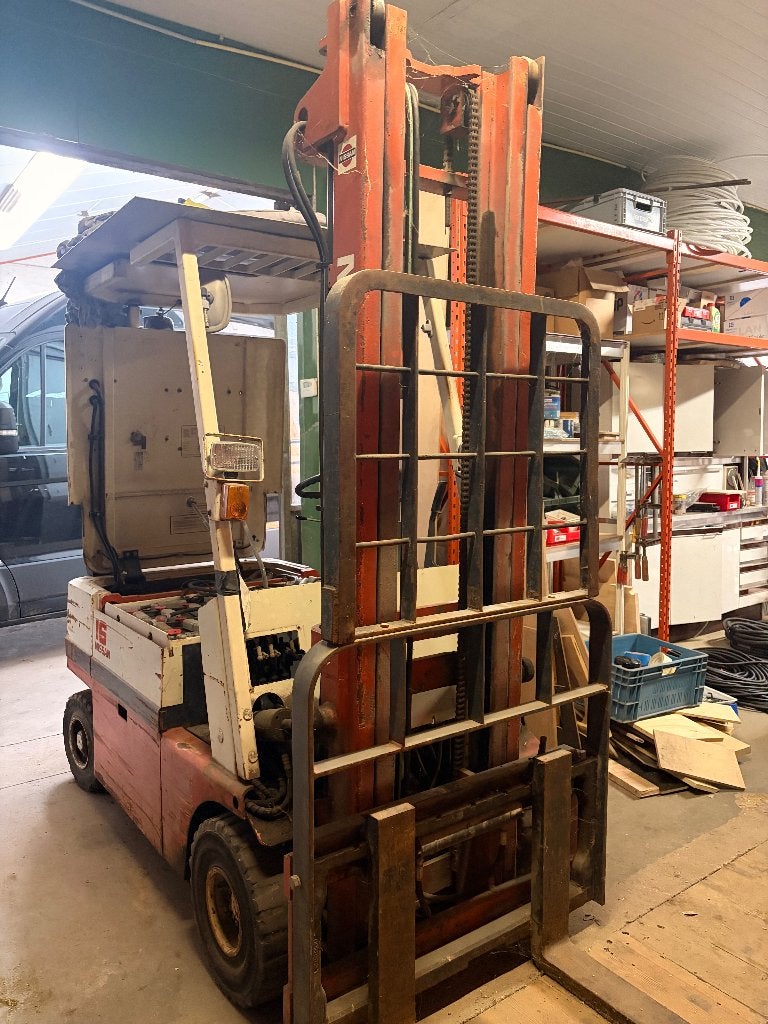 Nissan Y01 D 16 U heftruck, Ophalen, Heftruck