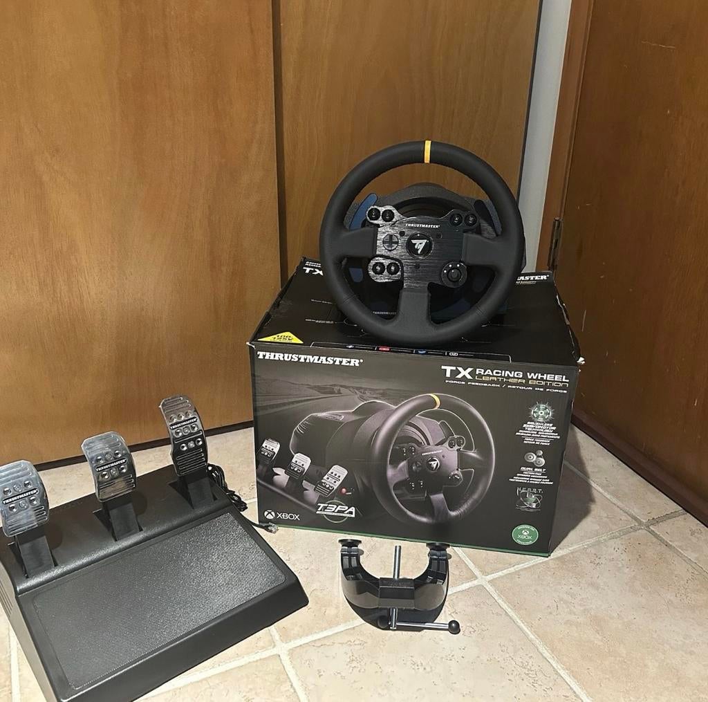 Volant Thrustmaster TX Racing wheel / pc xbox, Enlèvement, Comme neuf