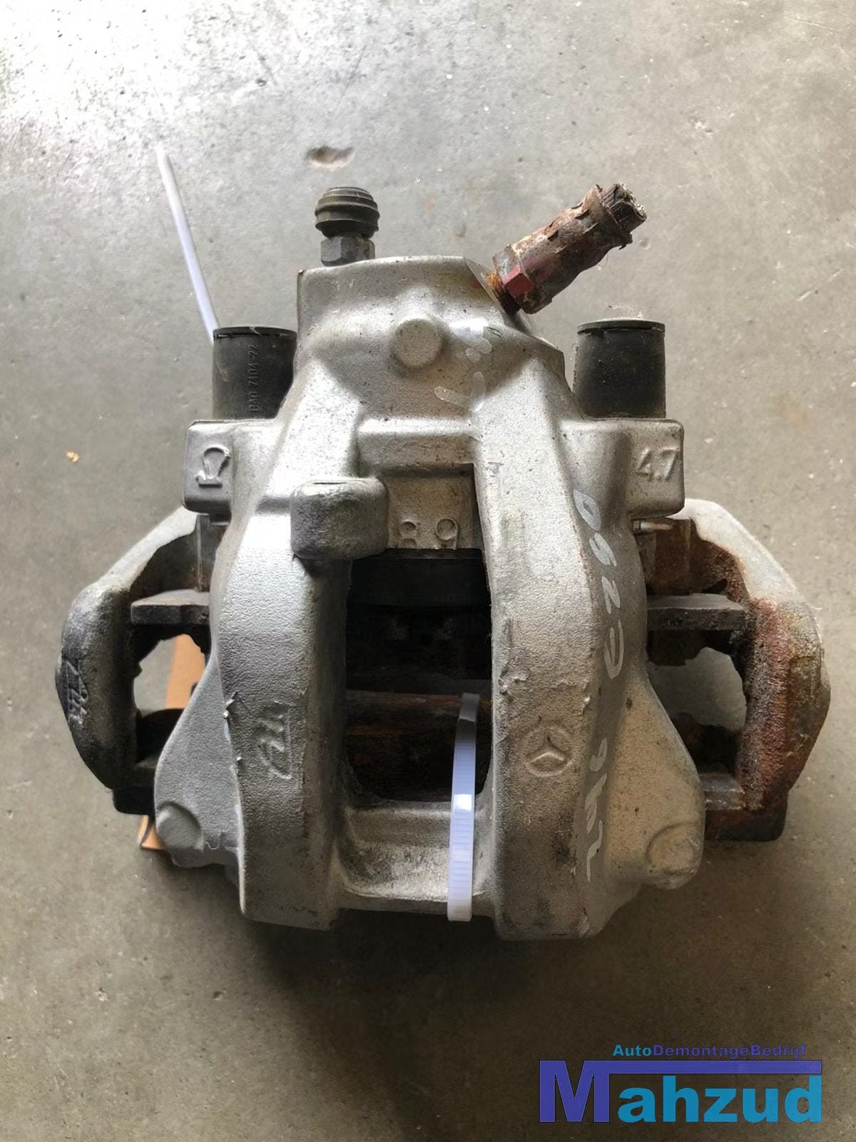 Mercedes W212 links achter remklauw remtang, Gebruikt, Mercedes-Benz AG, Mercedes-Benz, Mercedesstrasse 120
70372  Stuttgart, DE