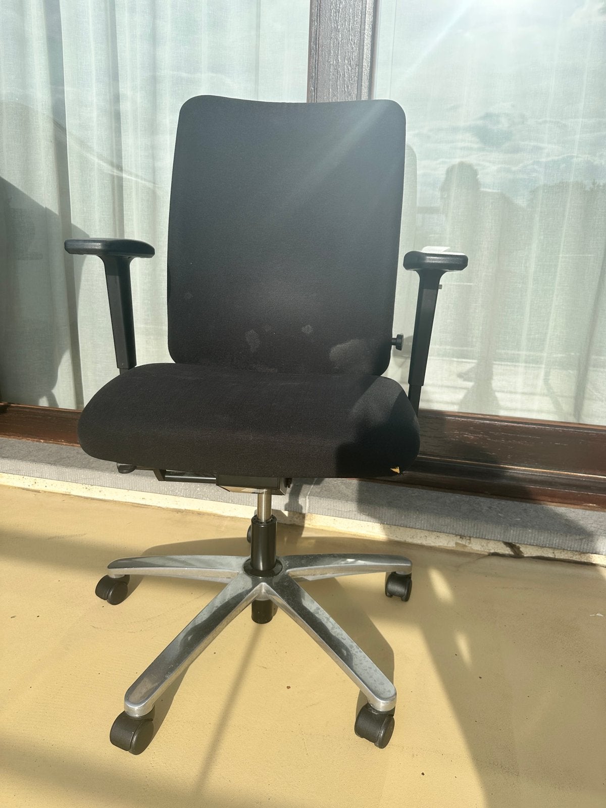 Chaise de bureau ergonomique de marque – bon état, Enlèvement, Ergonomique, Comme neuf, Chaise de bureau