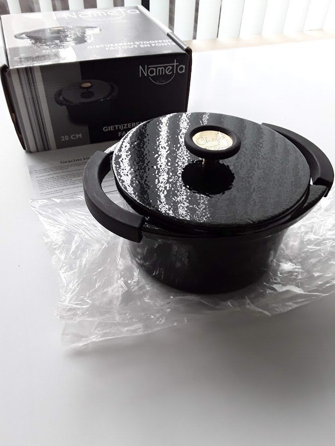 Gietijzeren stoofpot Nameta dia 20cm nieuw in verpakking, Huis en Inrichting, Gietijzer, Geschikt voor inductie, Nieuw, Ophalen of Verzenden