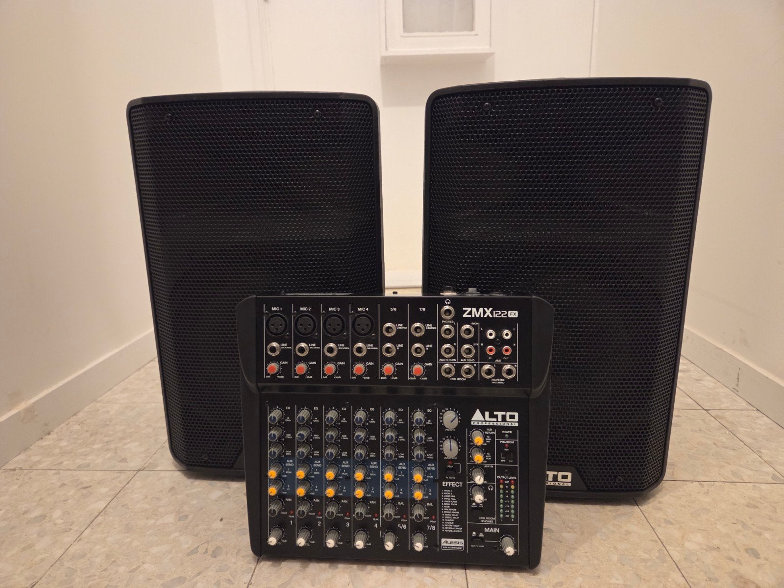 Kit Sono Table Mixage ZMX122FX + 2 Haut-parleur TX310 actif, Enlèvement ou Envoi, Utilisé, 500 à 1000 watts, Sono