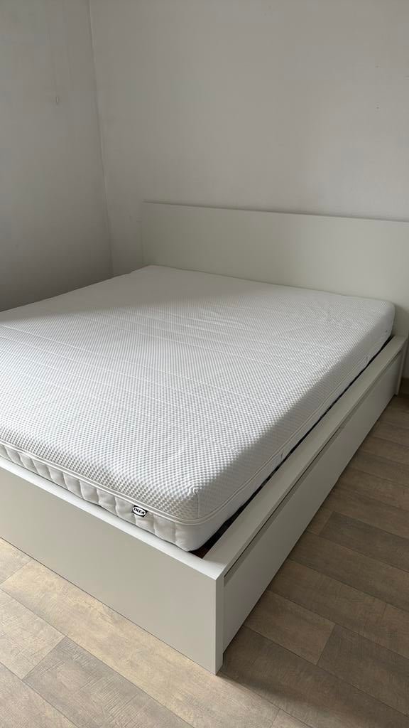 Cadre de lit + matelas + latte + 2 caissons, Ophalen, Zo goed als nieuw, Matras, 200 cm