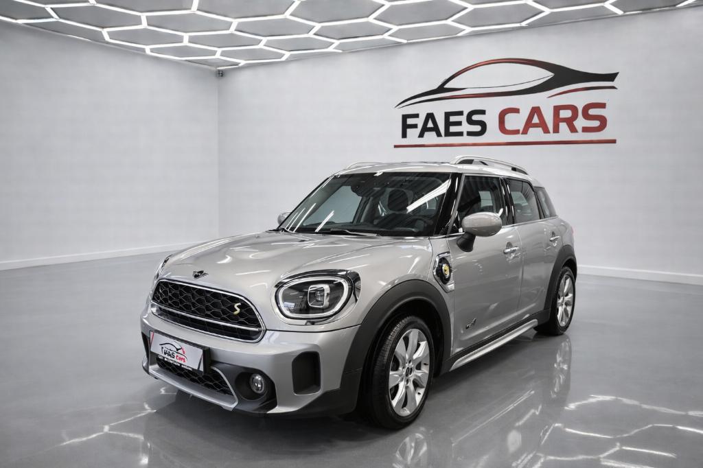 Mini Cooper  Countryman SE 4WD PHEV, Automaat, Stof, Countryman, 3 cilinders