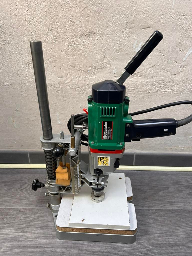 Metabo boormachine met boorstandaard (kolomboor), Ophalen, Zo goed als nieuw