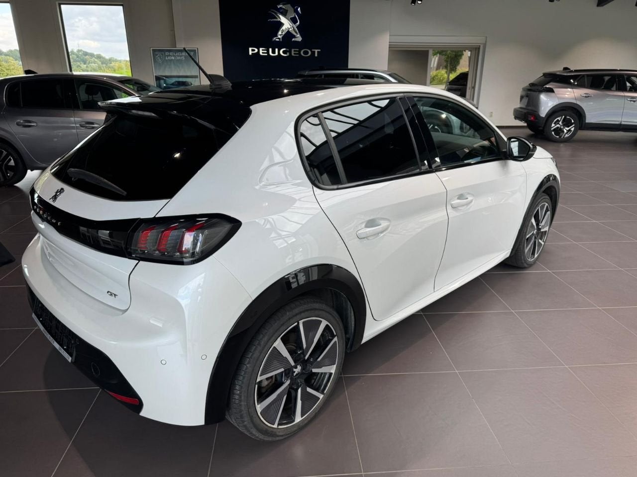 Peugeot e-208 GT (année de construction 2020, automatique), Autos, Achat, Commande vocale, Entreprise, Carnet d'entretien