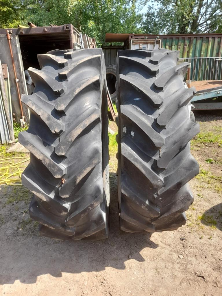 Banden vredestein 20.8-38, Zakelijke goederen, Landbouw | Onderdelen | Banden, Velgen en Assen, Ophalen