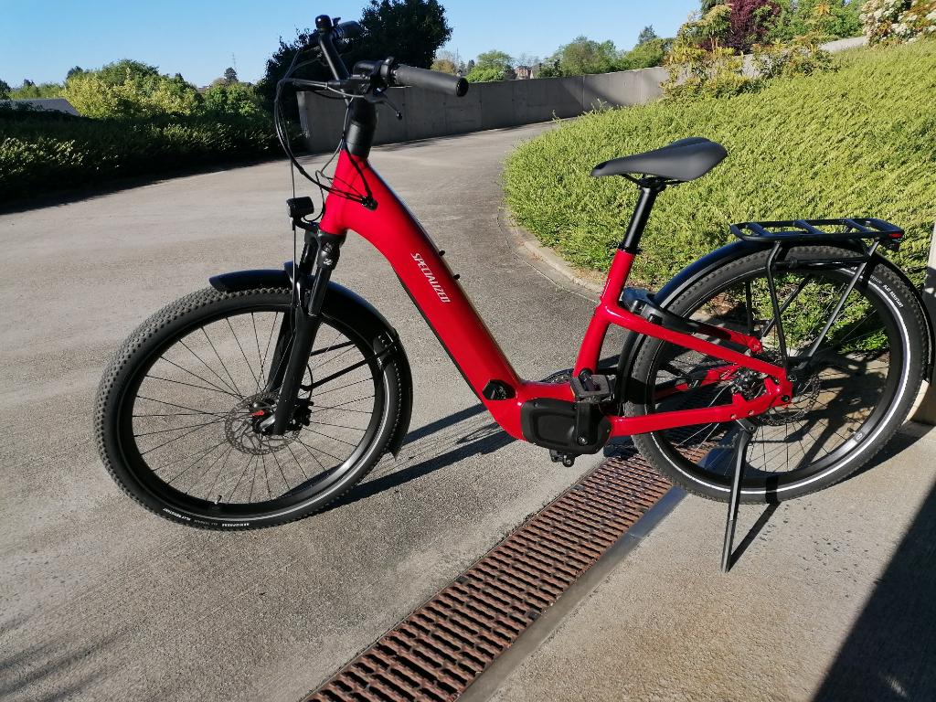 Vélo électrique SPECIALIZED TURBO COMO 2025 1500 KM impec, Fietsen en Brommers, Nieuw, 47 tot 51 cm, 50 km per accu of meer, Ophalen