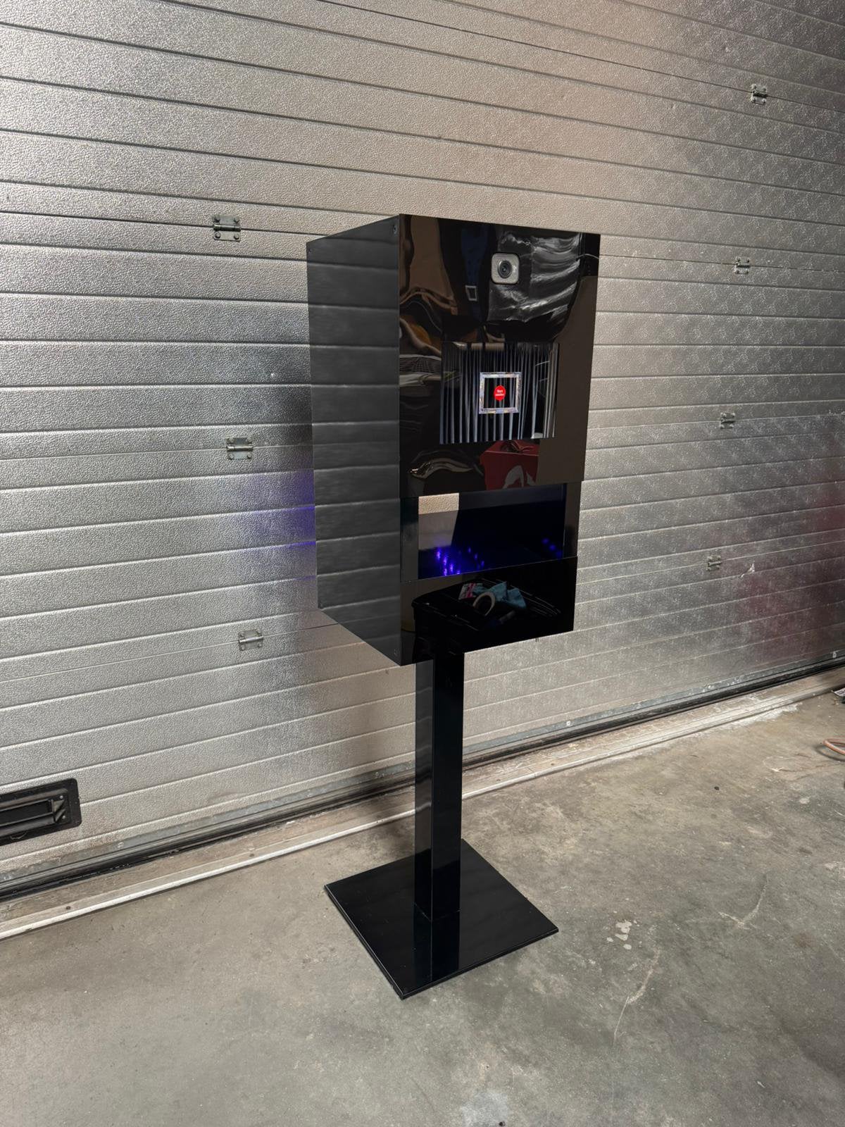 Glans Zwarte Photobooth – Demontabel & Compleet, Ophalen, Nieuw