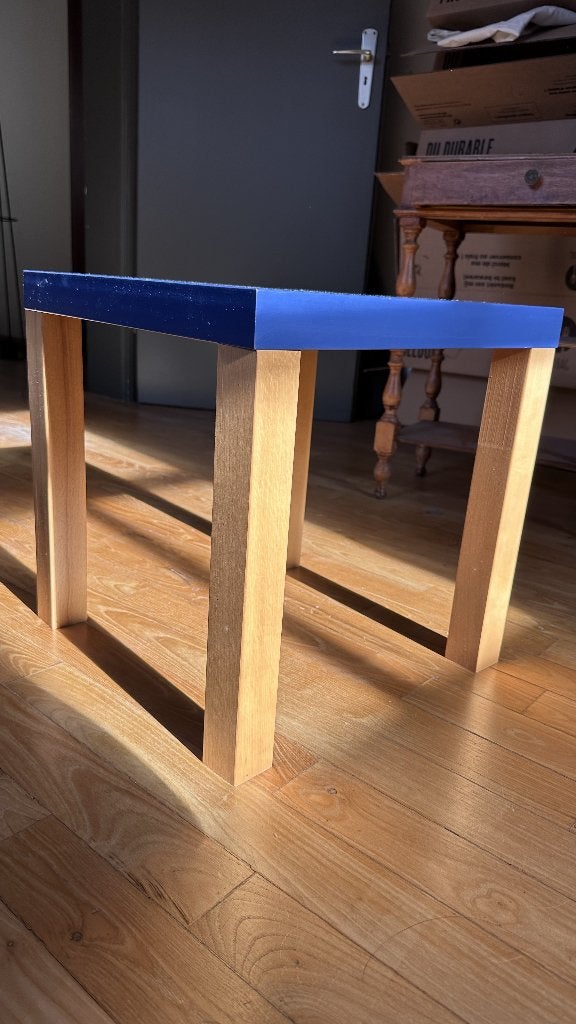Petite table d’appoint bleue, Maison & Meubles, Autres types, Bois, Démontable, Enlèvement