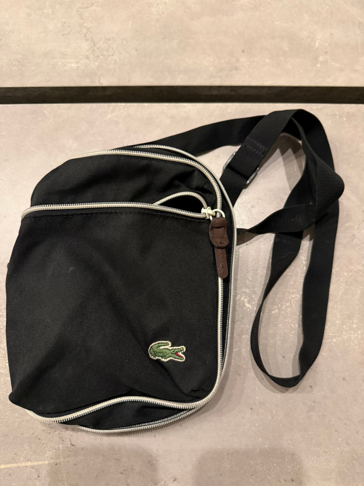 Sac Lacoste, Enlèvement ou Envoi, Comme neuf