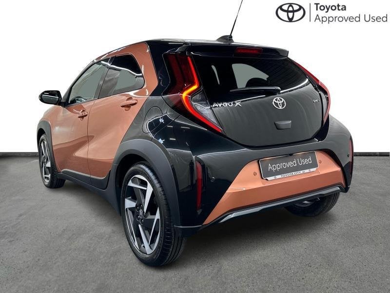 Toyota Aygo 116hp HEV Envy Air | open roof | JBL, Autos, Achat, Euro 6, 116 ch, Autres couleurs