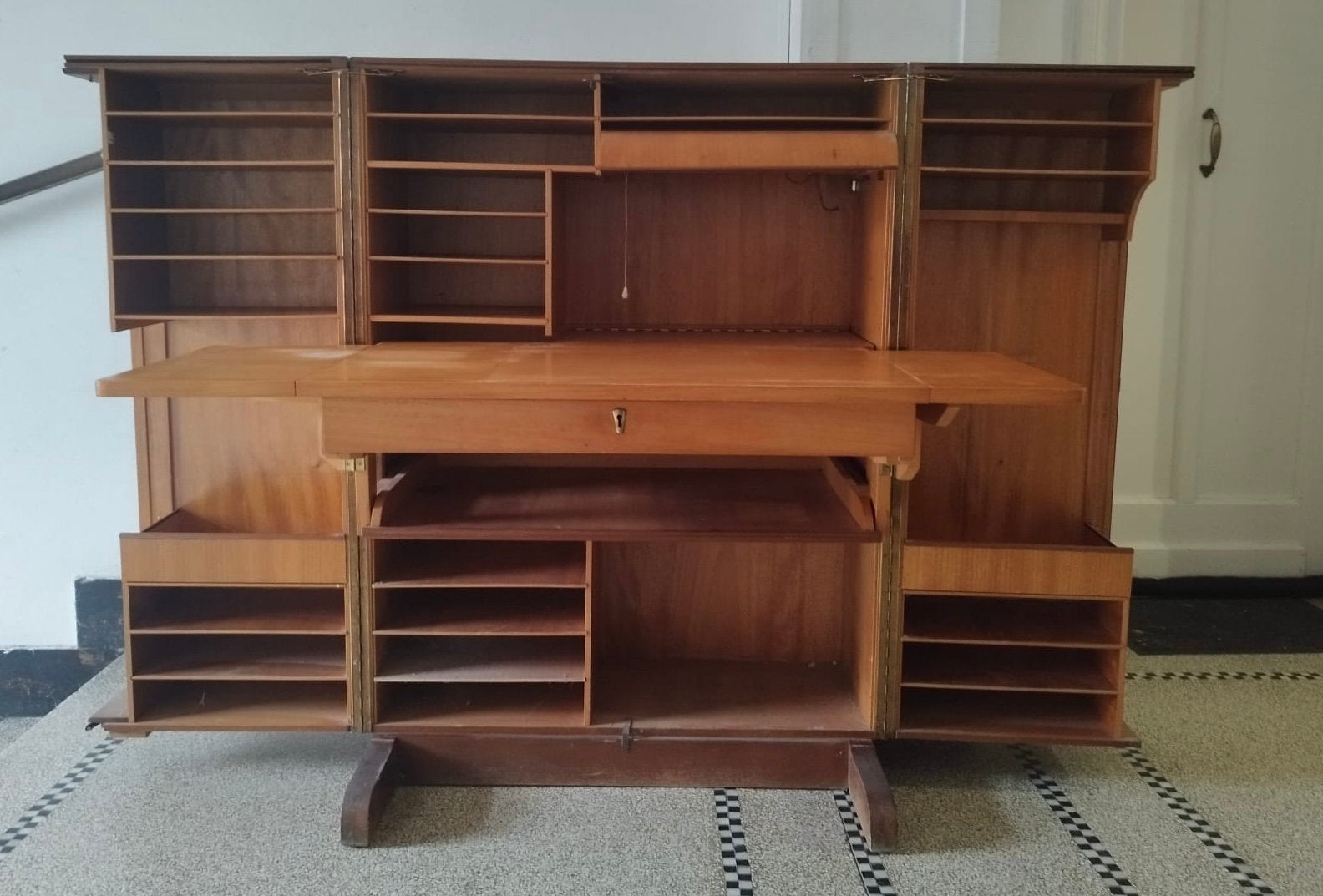 Bureau Magic Box, Mummenthaler & Meier, bon état, Enlèvement