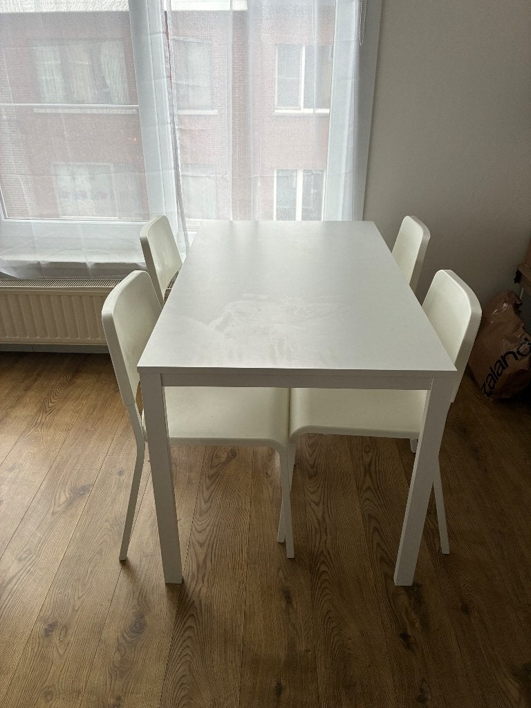 Ikea tafel + stoelen, Huis en Inrichting, Ophalen