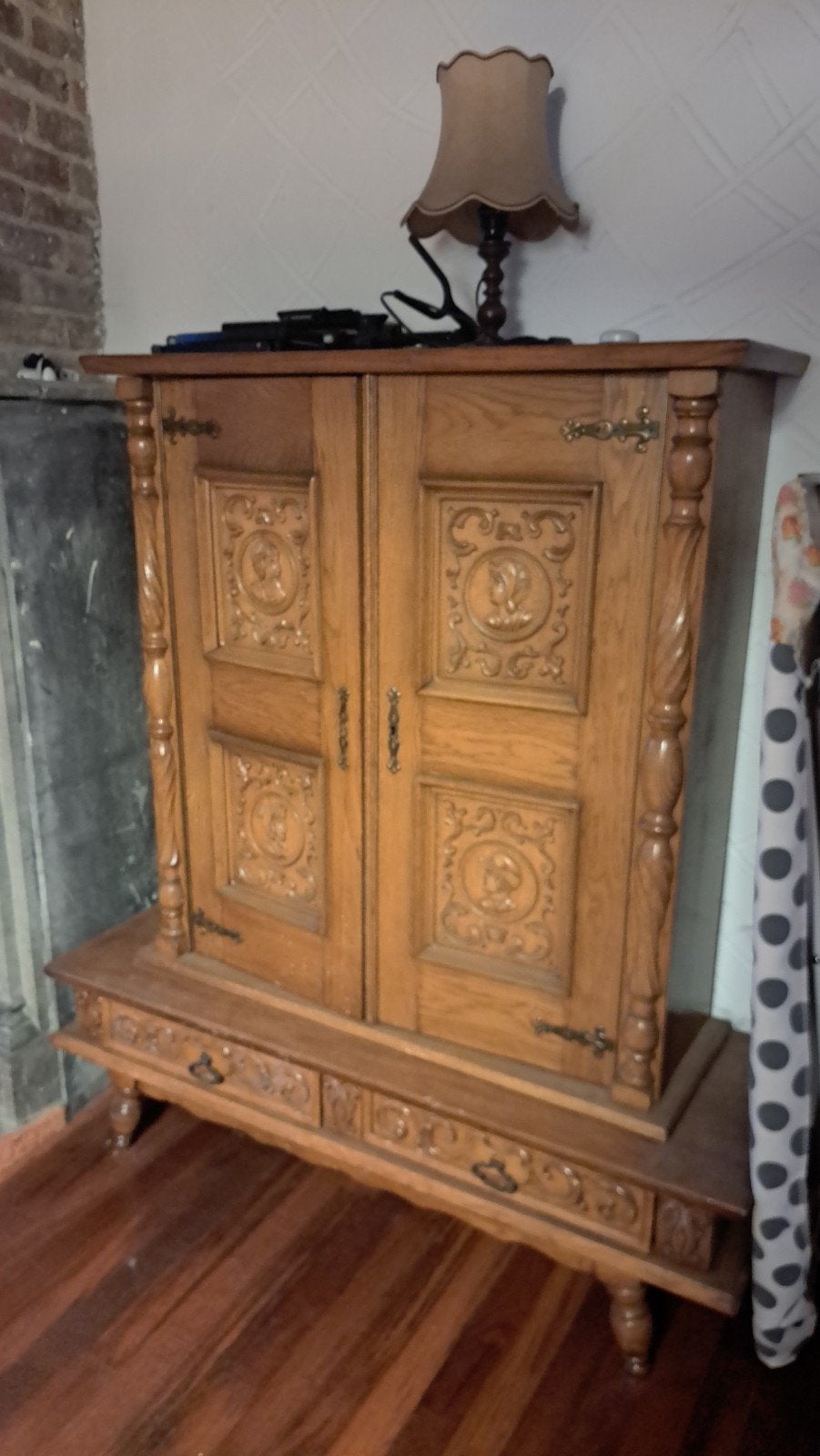 Commode ancienne, Antiquités & Art, Enlèvement